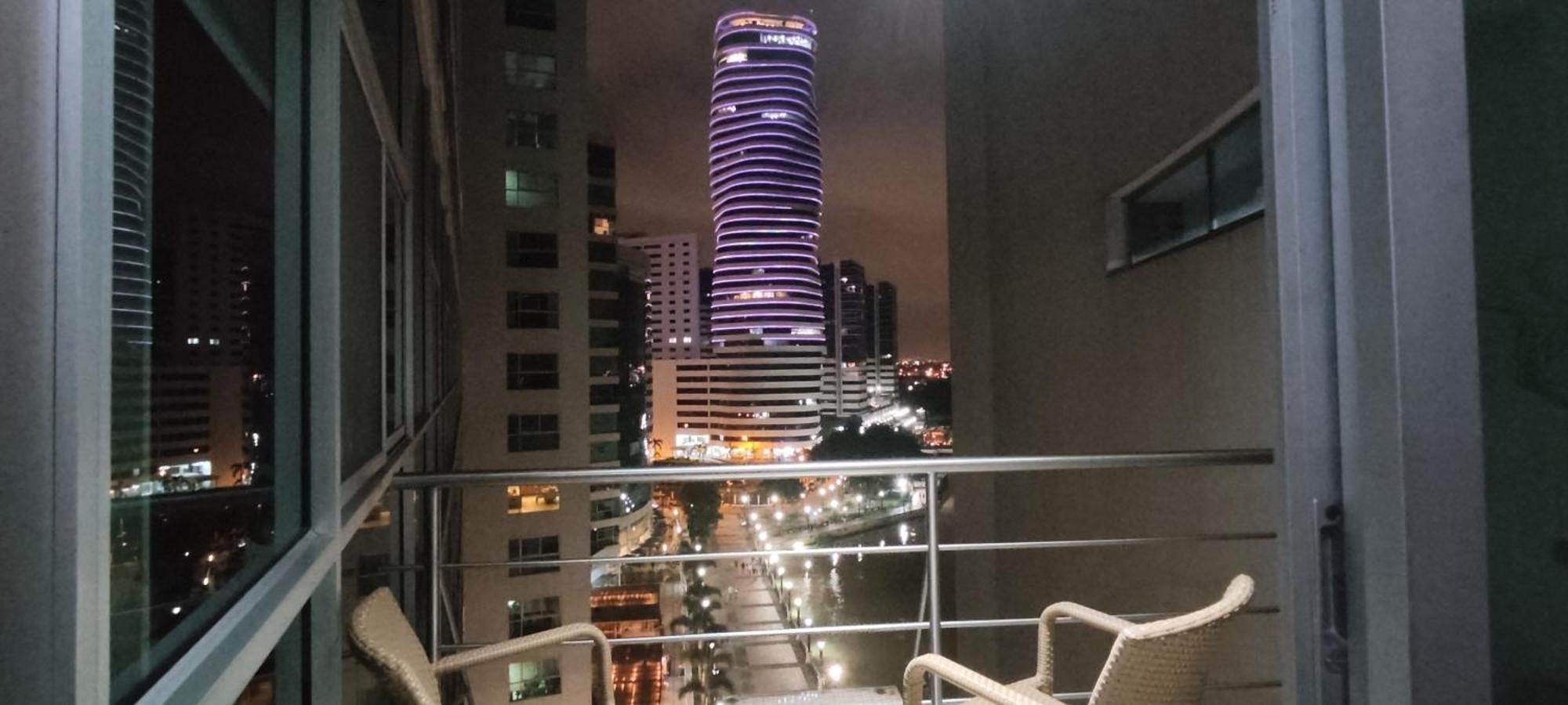Puerto Santa Ana Suites Guayaquil Exterior photo